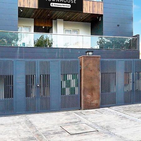 Hotel Super Townhouse Sector 104 Noida Exterior foto