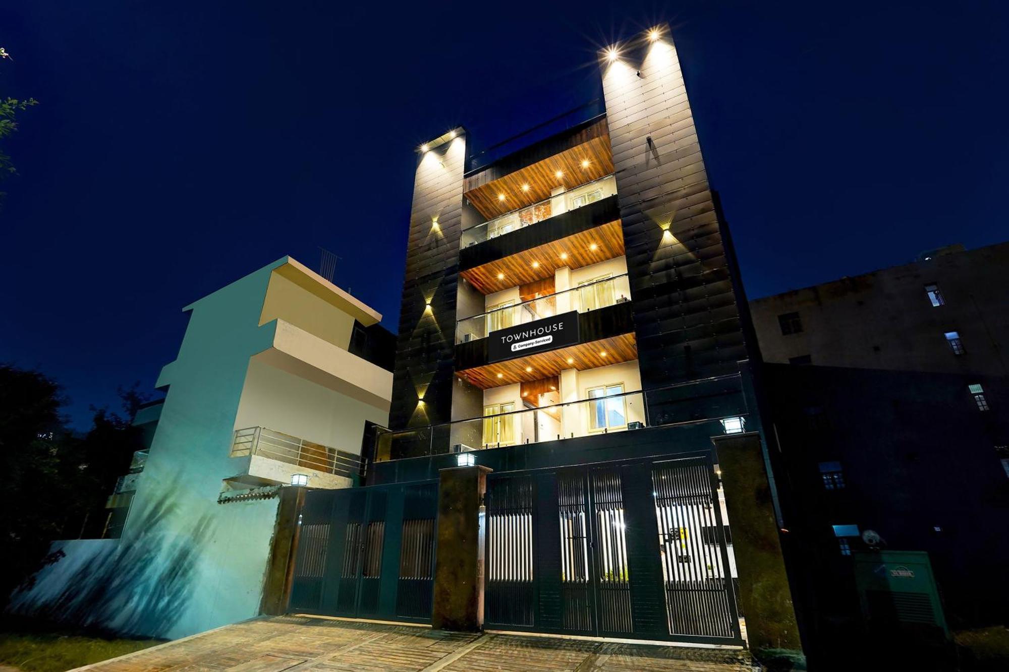 Hotel Super Townhouse Sector 104 Noida Exterior foto