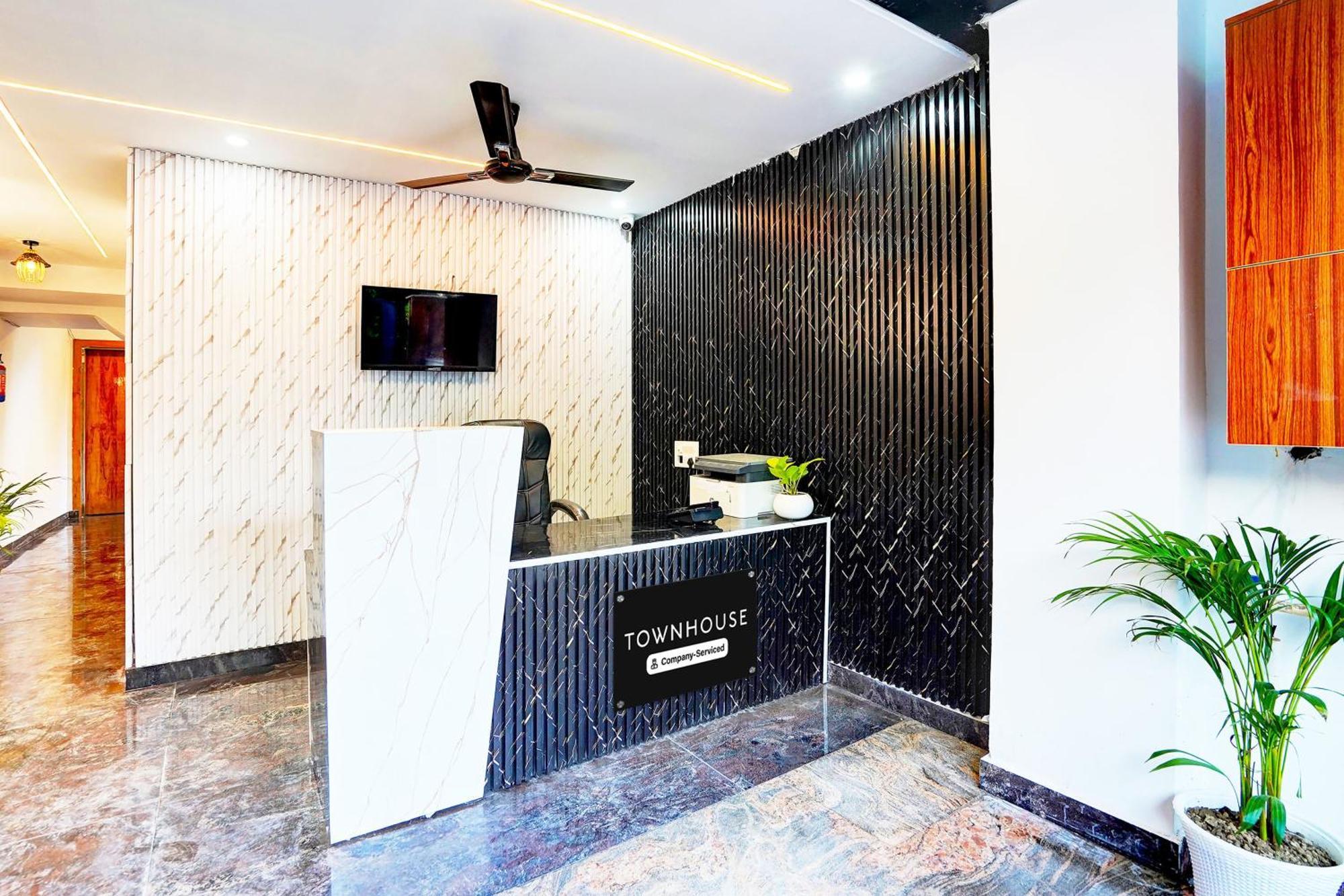 Hotel Super Townhouse Sector 104 Noida Exterior foto